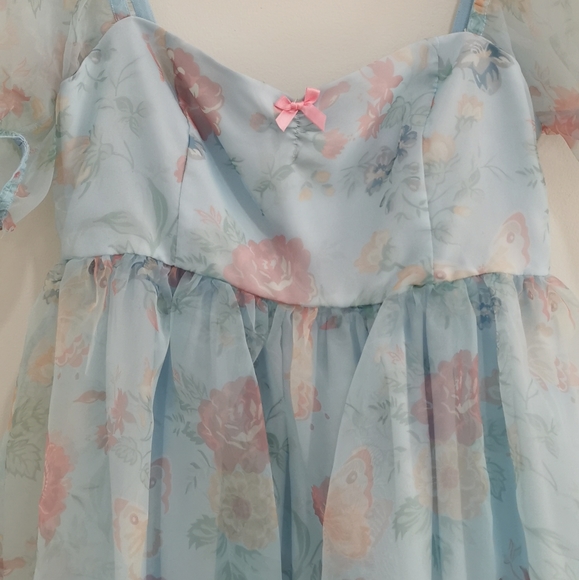 🌸 Baby Blue Floral Dress 🌸 - Picture 3 of 4